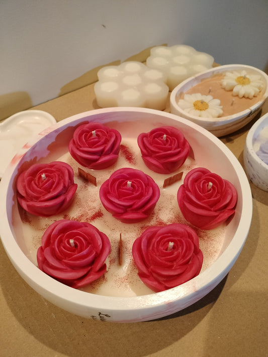 Luroses Vermelha: Uma Peça que Leva Mais de uma Semana a Criar