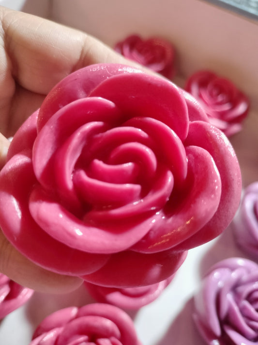 Pétala a pétala, a magia acontece. ✨