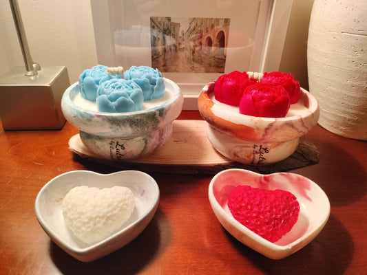 ✨ Lutrio: Onde a força do mármore encontra a delicadeza das rosas e a frescura da natureza.